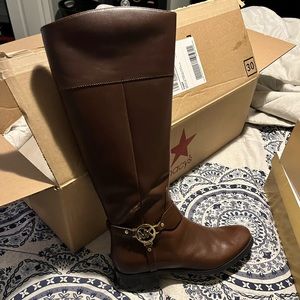 Michael Kors woman’s brown leather calf height boots